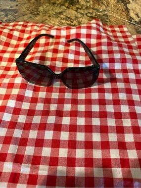 Classic Women's Black Sunglasses - Unbranded